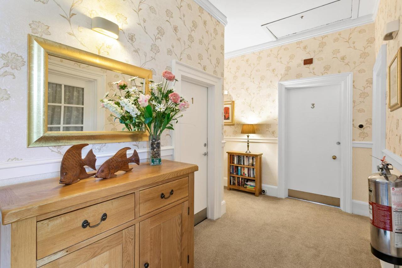 Kings Lodge Torquay Bagian luar foto