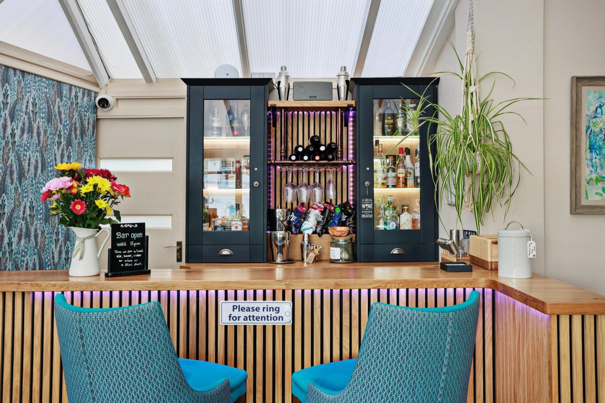 Kings Lodge Torquay Bagian luar foto